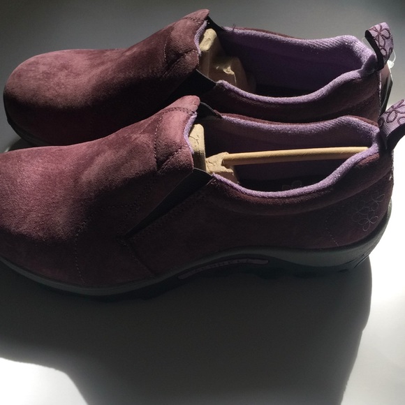 Shoes - Picture 4 of 5